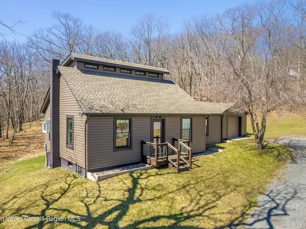 97 Vista Maria, Cragsmoor, NY 12420