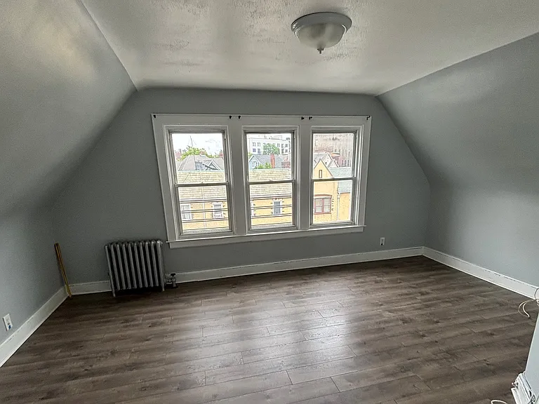 624 E 26th St #3 — Photo 1