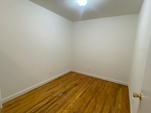 1107 1st Avenue image 11 of 12