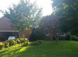 650 Emerson Dr, Mooresville, NC 28115