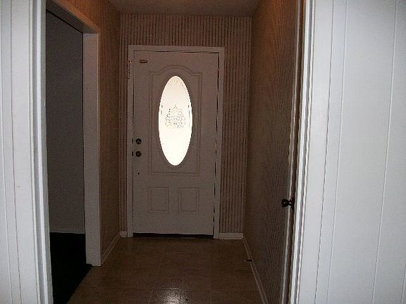 2nd image of 209 Catalpa St