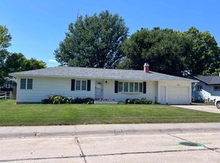 1621 Little Sioux Ln, Cozad, NE 69130