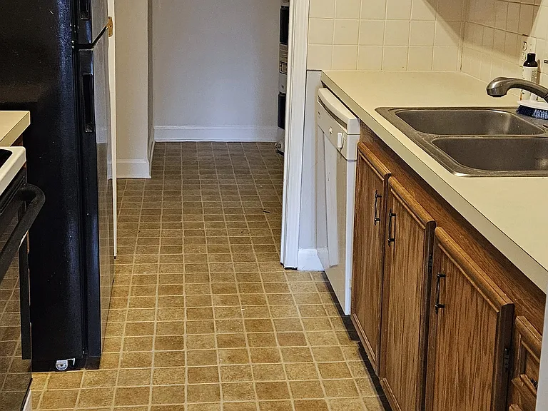 314 Windsor Manor Way #G — Photo 10