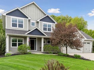 3224 Symphony Ct, Chaska, MN 55318