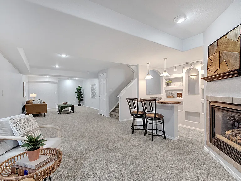 8335 Saint Helena Dr — Photo 32