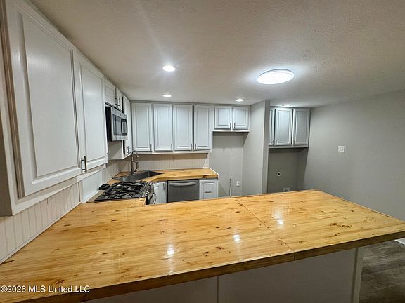5th image of 1108 Sherwood Dr