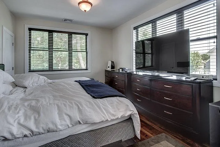 244 Adams St #2 — Photo 14