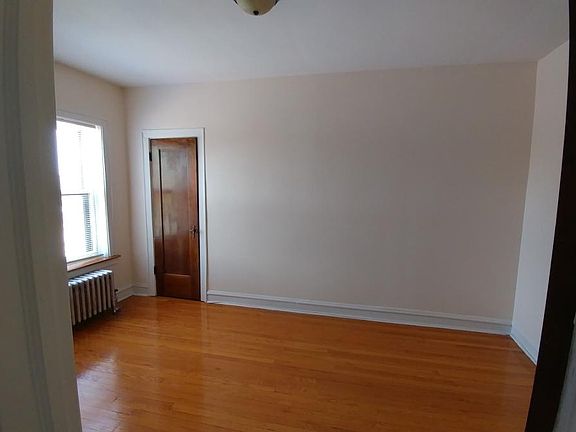 3rd image of 8225 S Calumet Ave #82252B