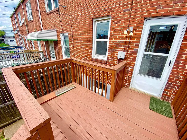 1916 Harman Ave — Photo 3