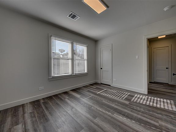 3rd image of 1311 Higgins St