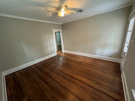 3rd image of 9527 Rogers Dr