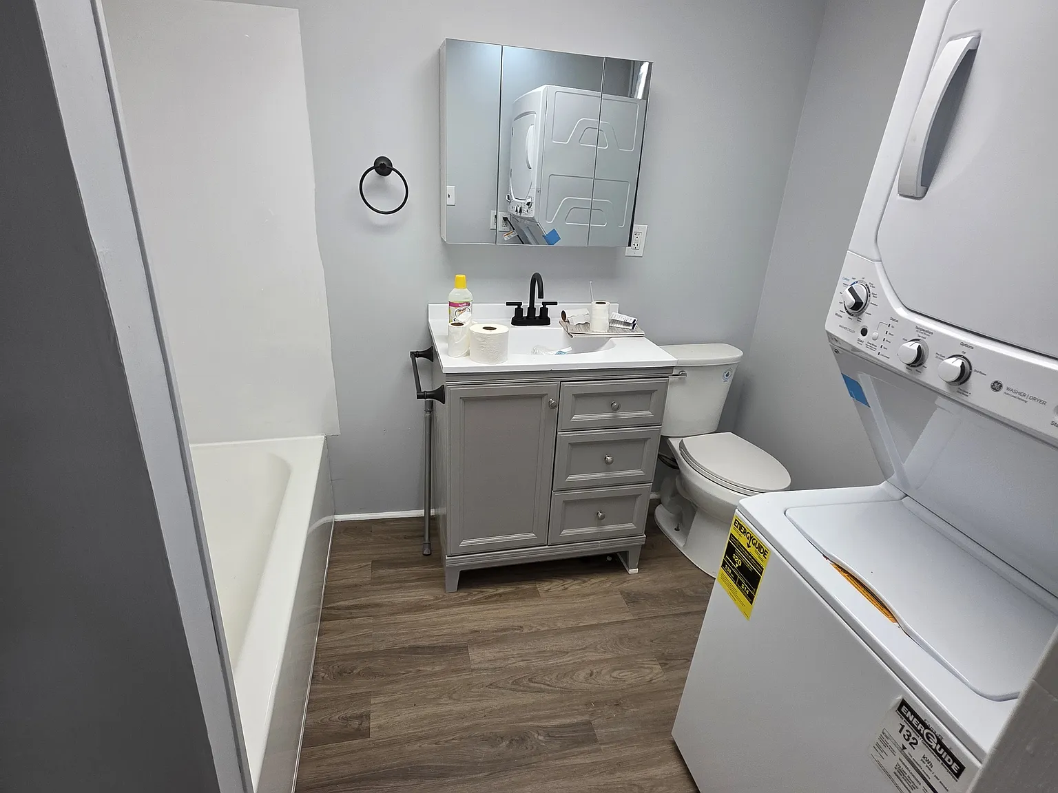 3 bed, 850 sqft, $1,595 — Photo 4