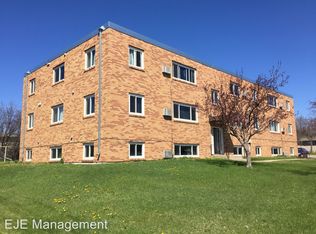 910 Maple St APT 2, Lisbon, ND 58054
