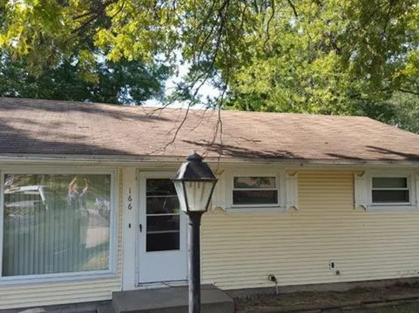 166 Ben Nevis Rd, Saint Louis, MO 63137