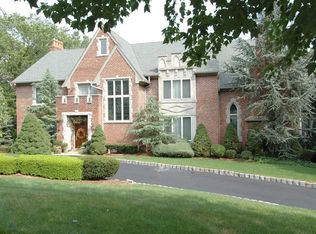 14 Forest Rdg, Upper Saddle River, NJ 07458