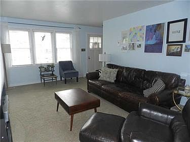 5th image of 17 Oakville Dr