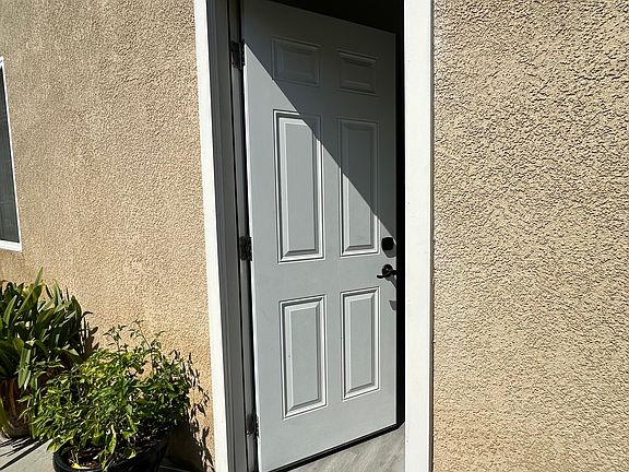 2nd image of 1912 W Ash St