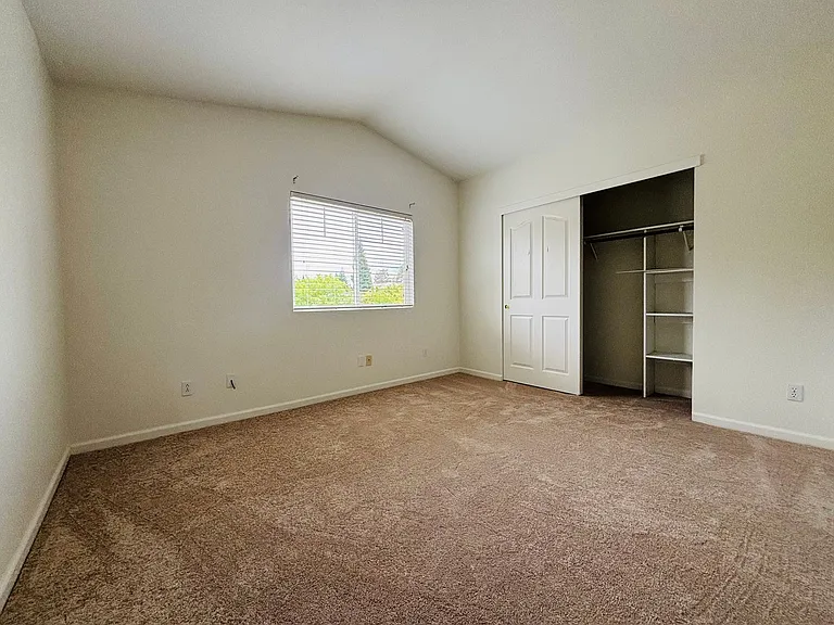 979 Seabough Ct — Photo 13