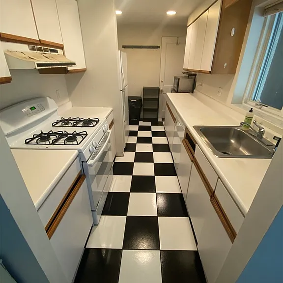 11 Story St #4 — Photo 1