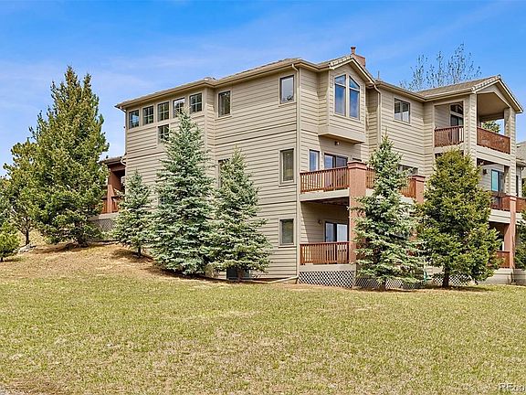 3rd image of 593 Ridgeside Drive
