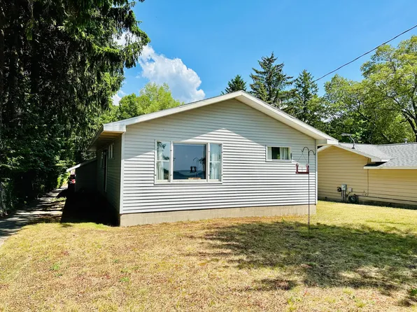 1503 Carleton St, Whitehall, MI 49461