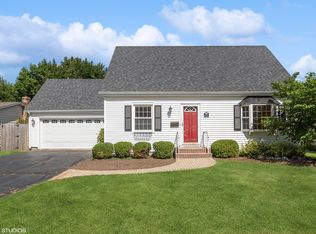 106 Lloyd St, Cary, IL 60013