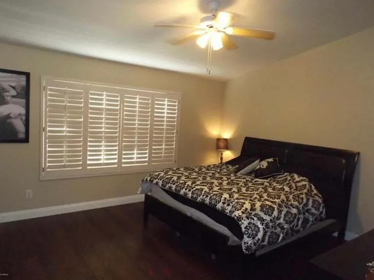 3211 E Behrend Dr — Photo 17