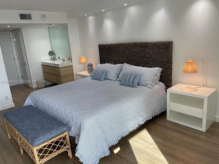 100 Bayview Dr #1521 — Photo 14