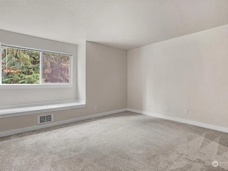 12044 100th Ave NE #H302 — Photo 13