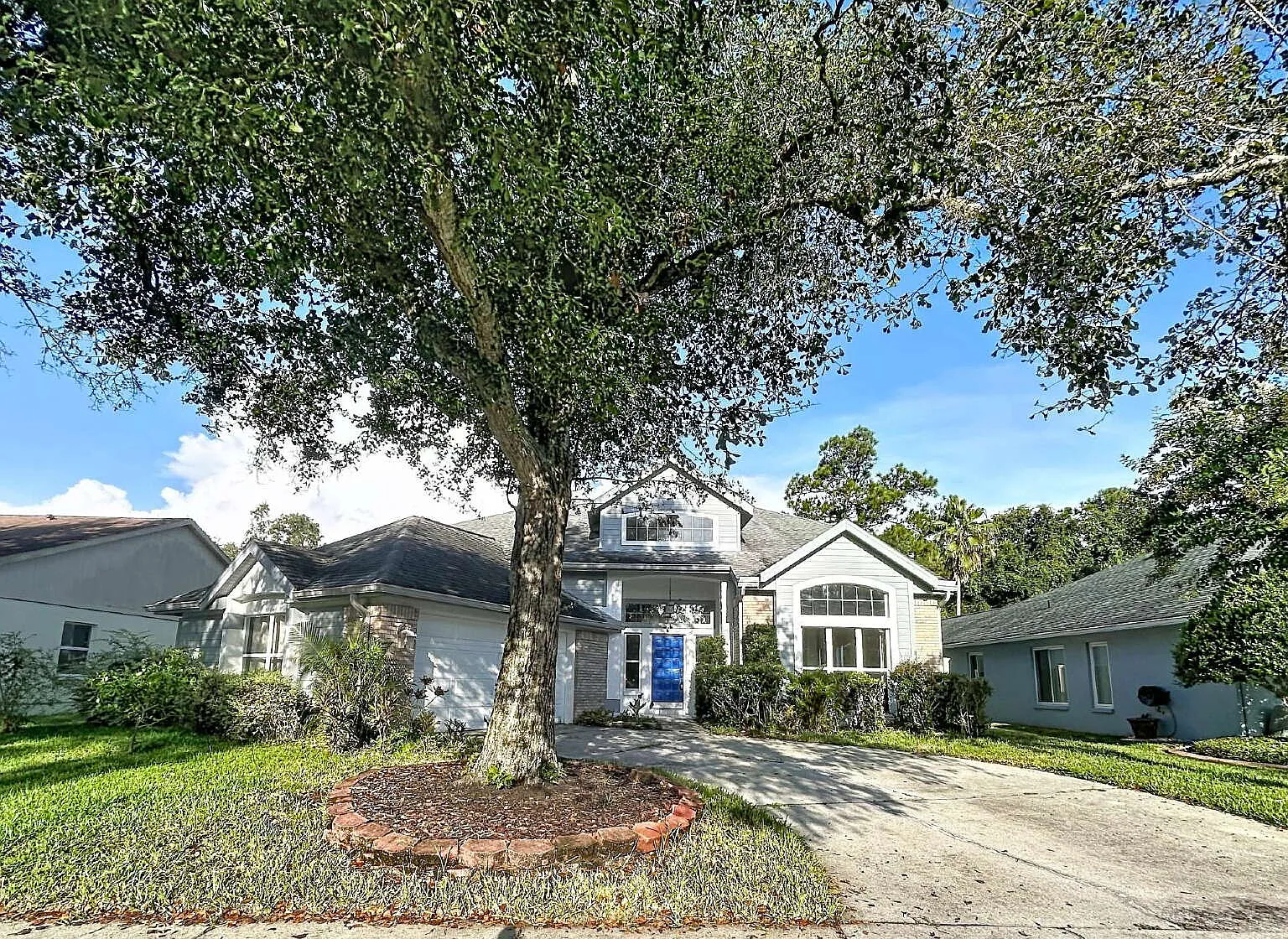 "Spacious 4-Bedroom Oasis with 3 Full Baths in Tampa - 2,698 Sq Ft of Comfort at 9122 Rockrose Dr!" — Photo 1