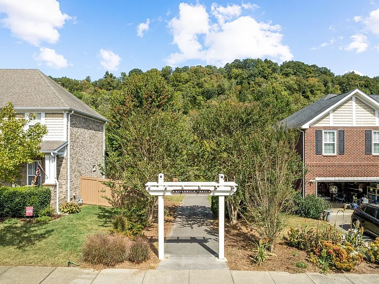 6001 Mill Tree Ct — Photo 47