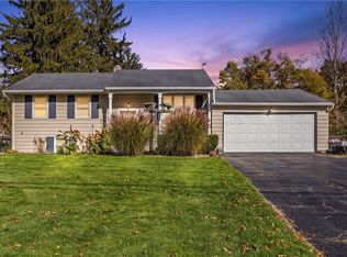 54 Oak Hill Ter, Penfield, NY 14526