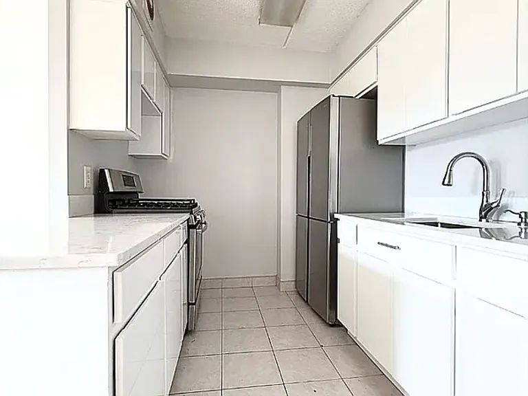 317 E 119th St #PENTHOUSE — Photo 4