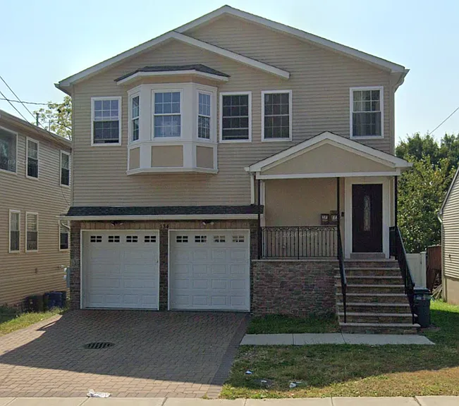 134 Astoria Pl #1 — Photo 1