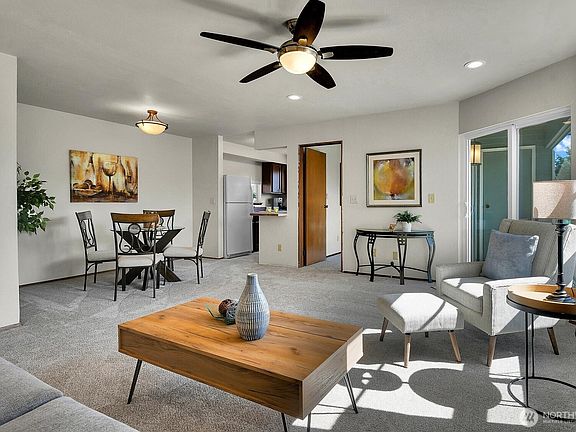 5th image of 21937 7th Avenue S #216