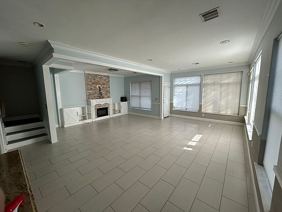 4th image of 192 Beach 74th St Unit 1
