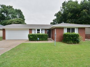1218 E Freeport St, Broken Arrow, OK 74012