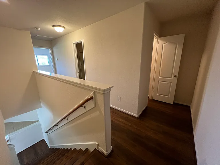 25411 Lisburn Dr — Photo 23