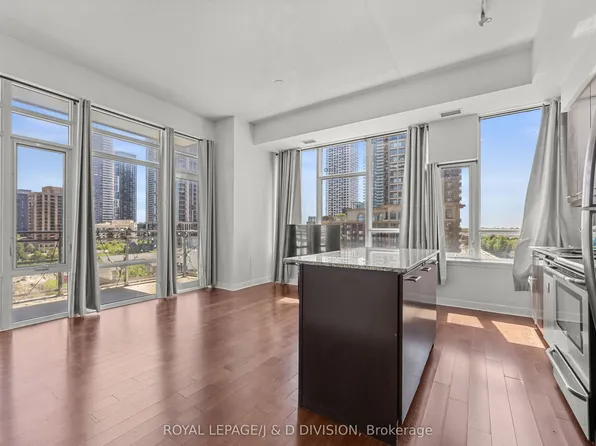 360 Square One Dr, Mississauga, ON