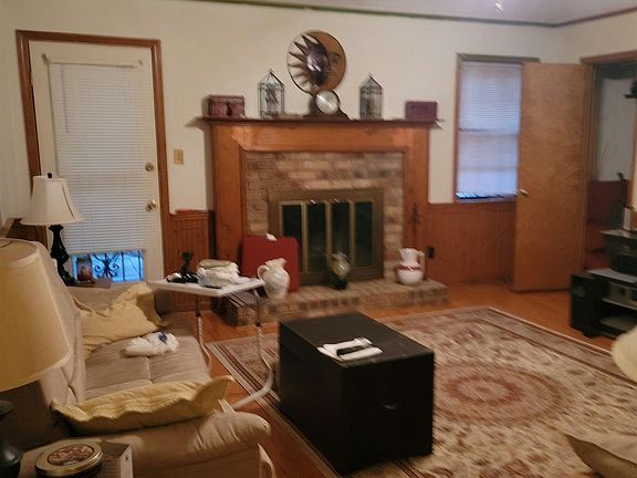 4th image of 5088 Barkshire Dr