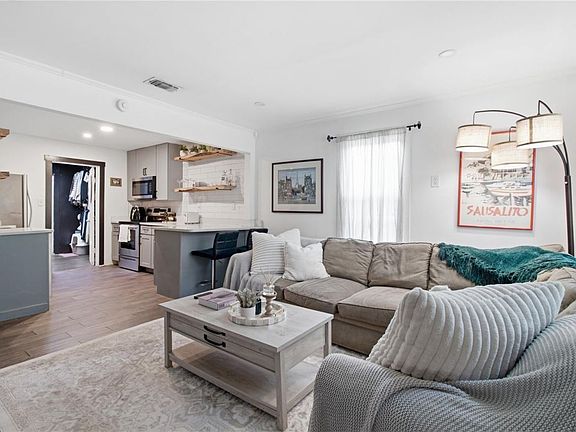 2nd image of 5552 Crissman Dr N