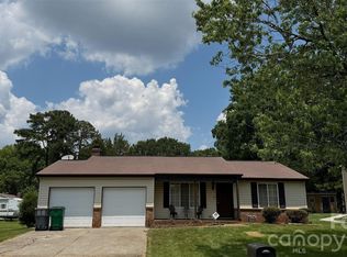 3216 Berrybush Ct, Charlotte, NC 28269