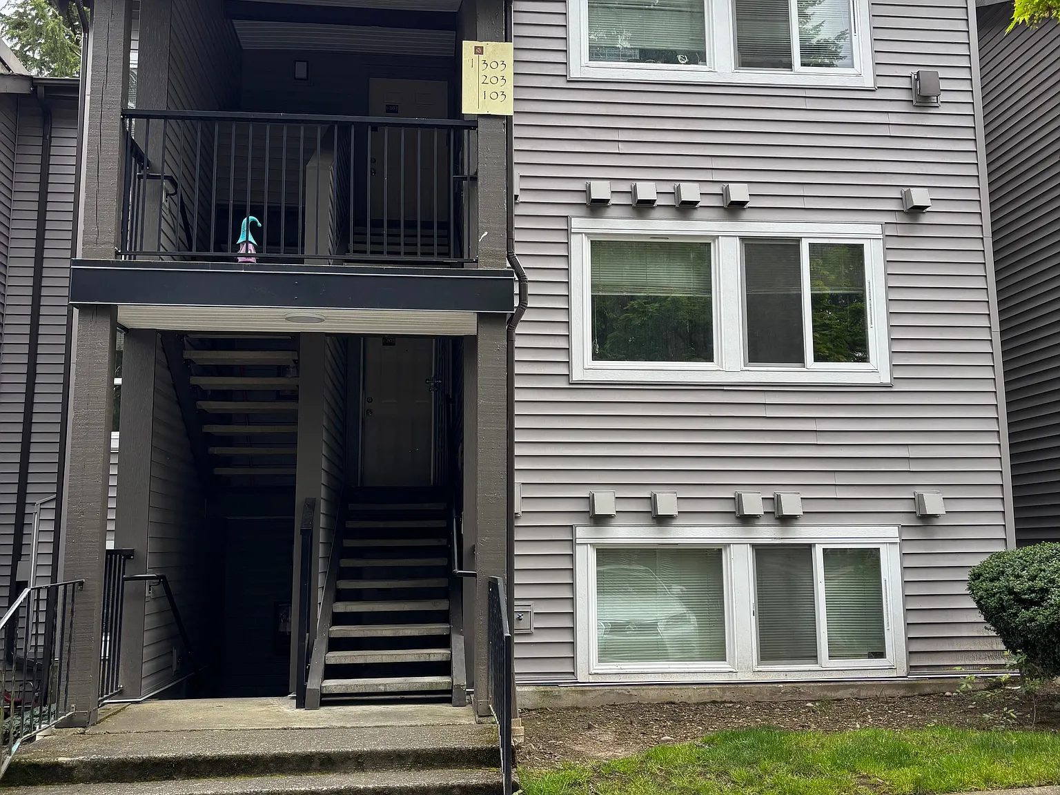2 bed, 961 sqft, $1,750 — Photo 2
