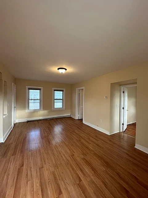 3 bed, $3,000 — Photo 3