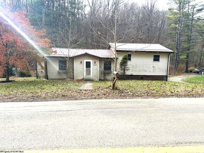 1213 Lazzelle Union Rd, Maidsville, WV, 26541