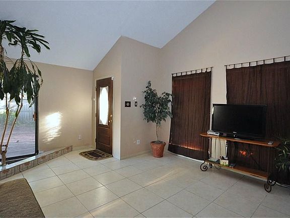 3rd image of 8010 Petra Dr