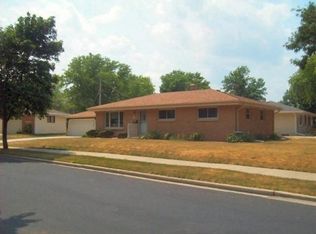 W149N8495 Norman Dr, Menomonee Falls, WI 53051