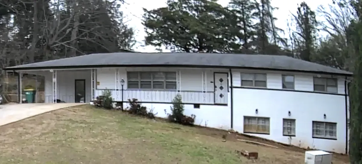 Building Photo - 5618 Sequoia Dr