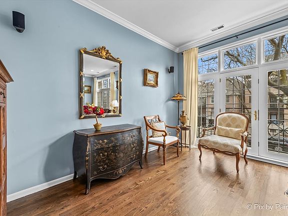 4th image of 2846 N Southport Ave #1S