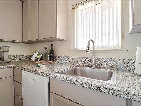 5th image of 197 Coy Dr APT 4